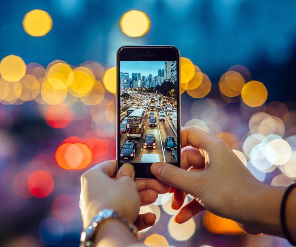 Practical Tips for Taking Amazing Photos With Your Cell Phone: 16 Unmissable Tricks